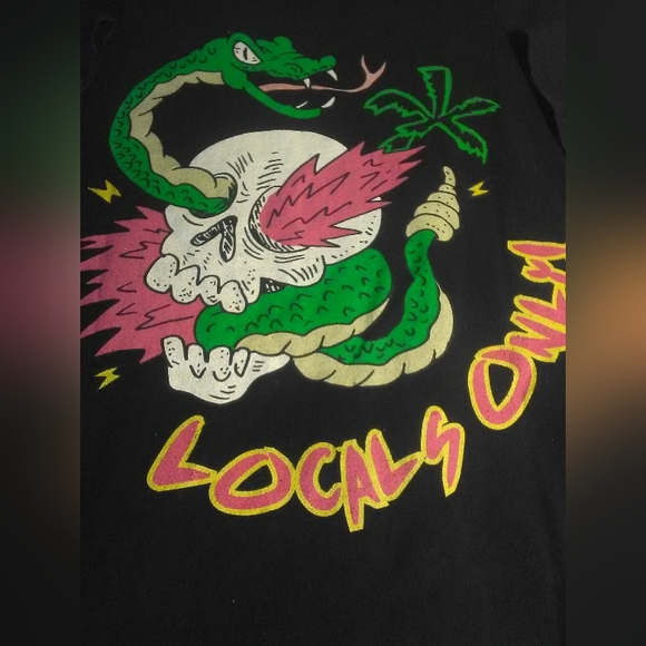 VINTAGE GRAPHIC T-SHIRT "LOCALS ONLY" SKULL & ALLIGATOR  SZ. XL - Picture 4 of 6